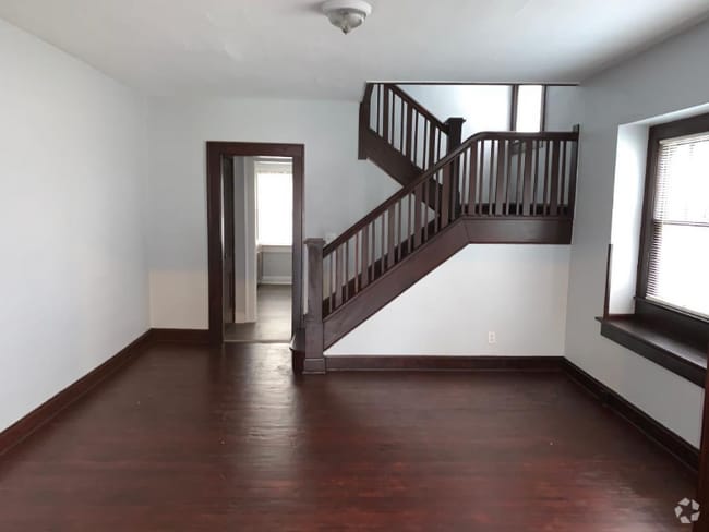 Building Photo - 4224 Carrollton Ave