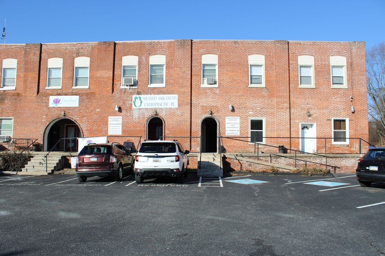 Primary Photo - 46 Water St