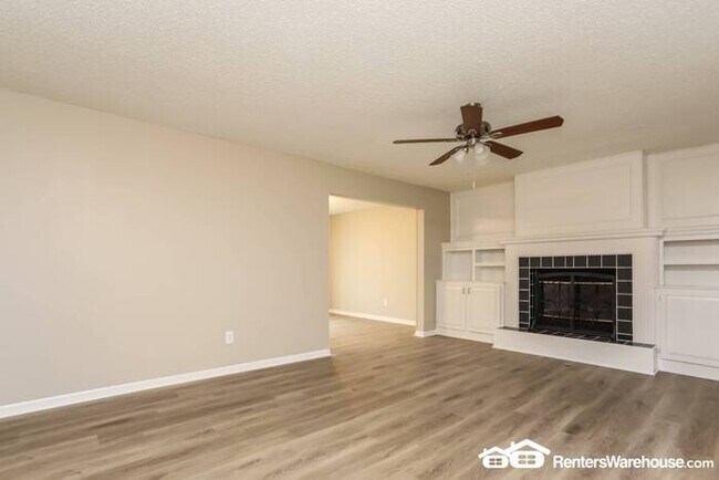 Building Photo - Renovated 3 Bed 3 Bath For Rent!
