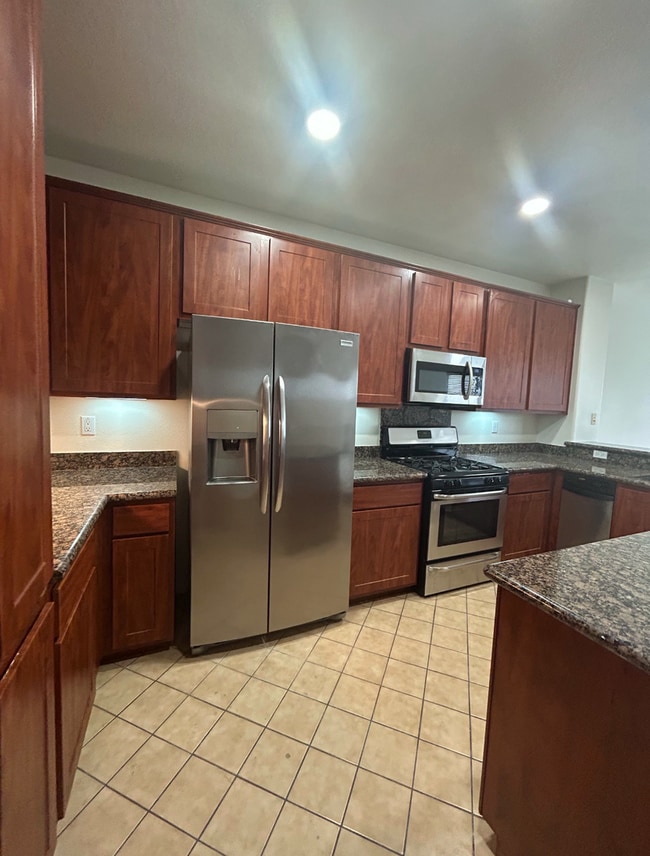 Foto del edificio - Magnificent Condo for Rent
