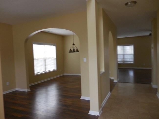 Building Photo - 1072 Stonecrop Dr
