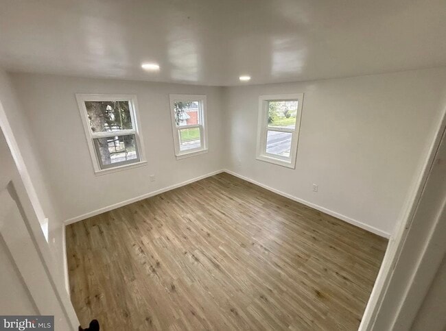 Building Photo - 802 Fairmount Ave