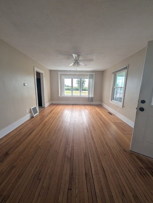 Building Photo - 32433 S Drecksler Rd