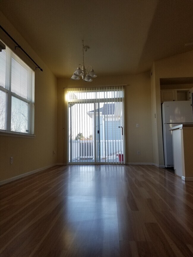 Building Photo - 640