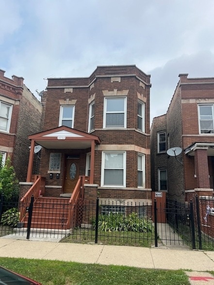 Building Photo - 4732 W Congress Pkwy
