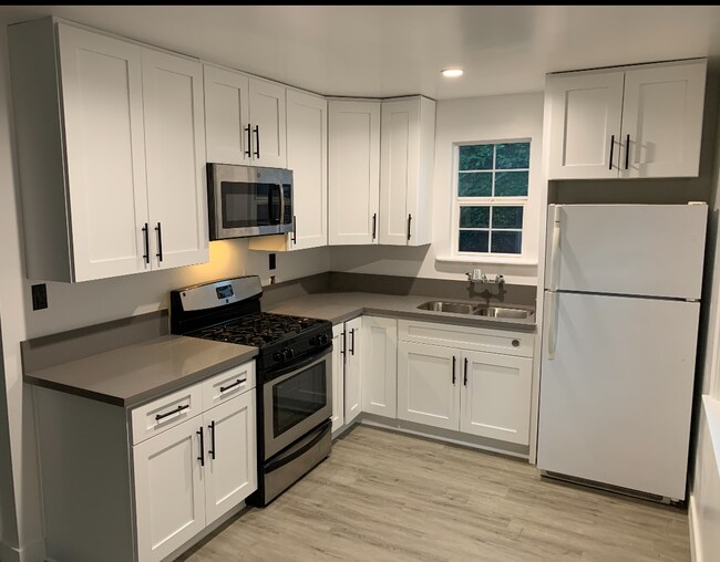 kitchen - 555 Avenue A Ave
