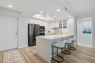 Building Photo - 2728 Tiburon Blvd E