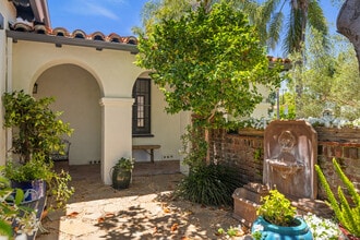 Building Photo - 1116 S La Jolla Ave