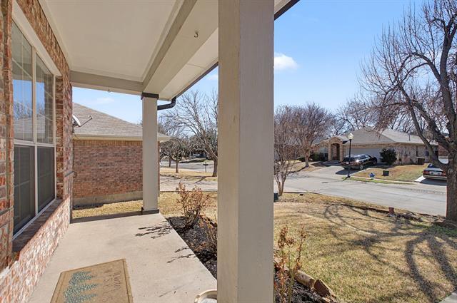 Building Photo - 6920 Willow Crest Dr