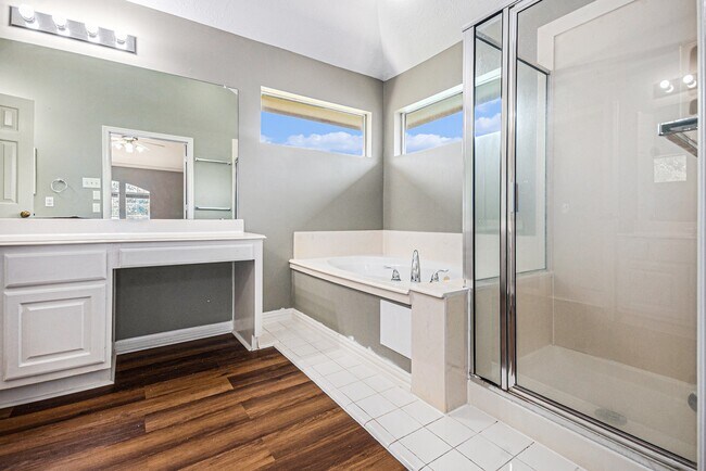 Foto del edificio - 2407 Gentle Brook Ct