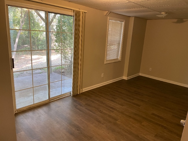 Building Photo - 3230 Meadowlark Ln NW