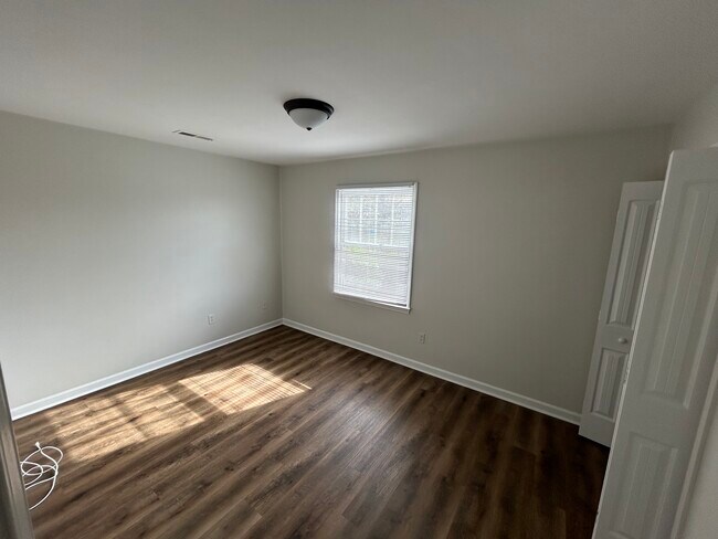 Foto del edificio - 426 Walnut Ave SE