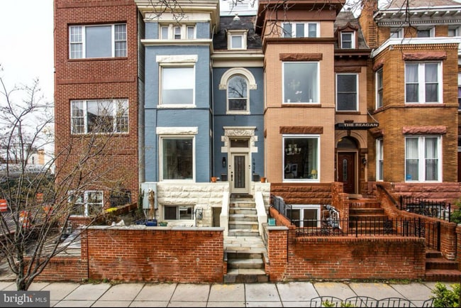 Building Photo - 1924 1st St NW