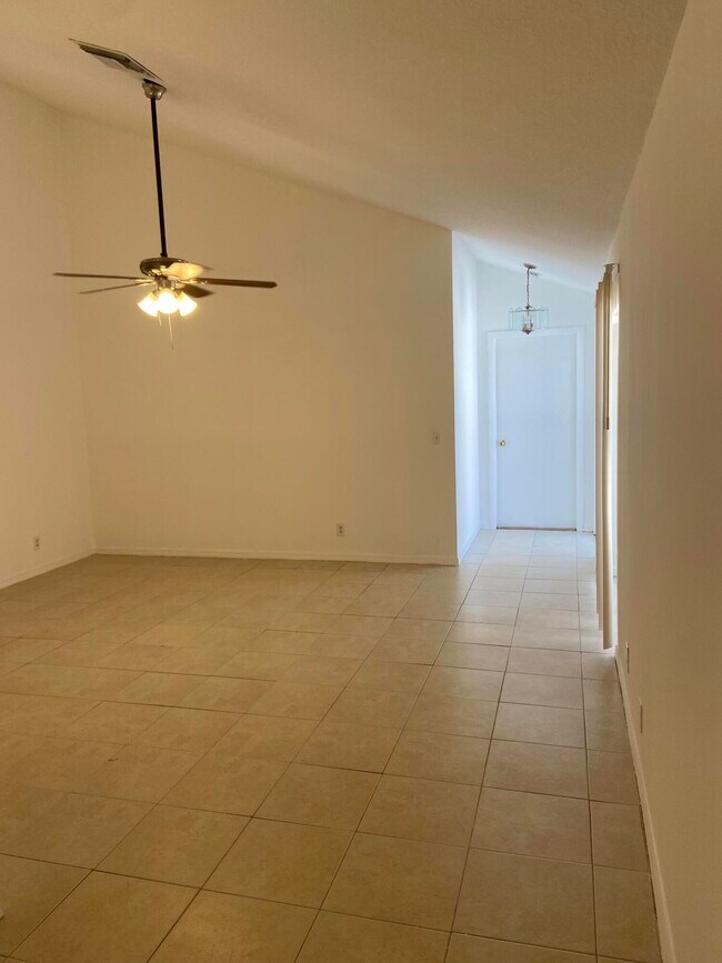 Foto del edificio - 1173 Periwinkle Pl