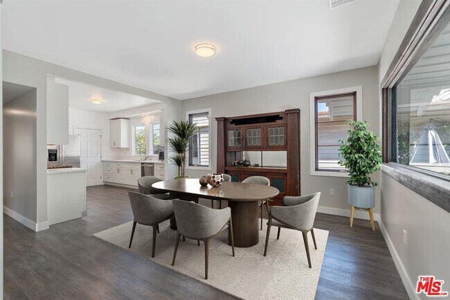 Foto del edificio - 4119 Berenice Ave