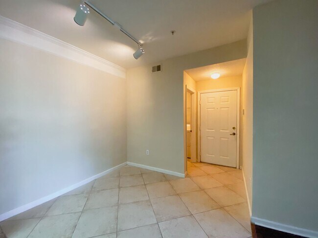 Building Photo - One Bedroom For Rent in New Tampa!