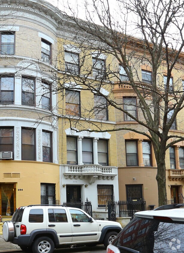 Primary Photo - 286 W 137th St