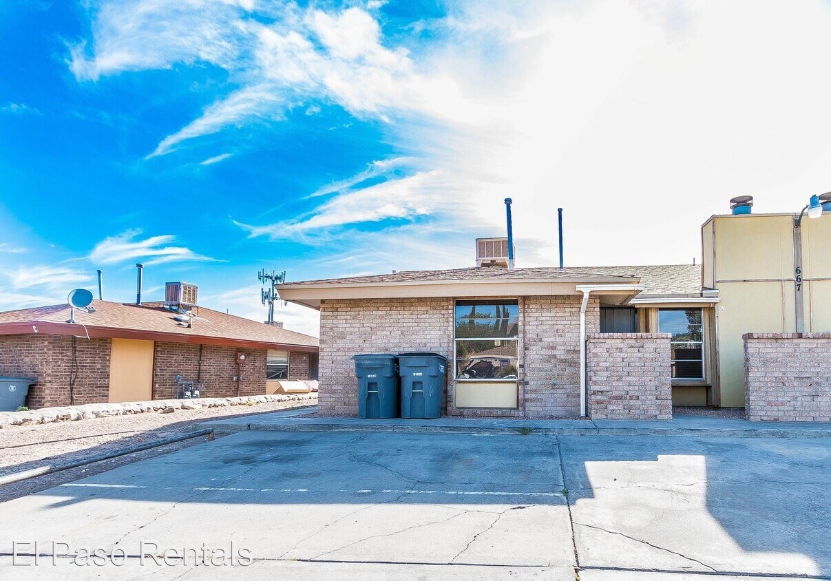 Foto principal - 667 White Cliffs Dr