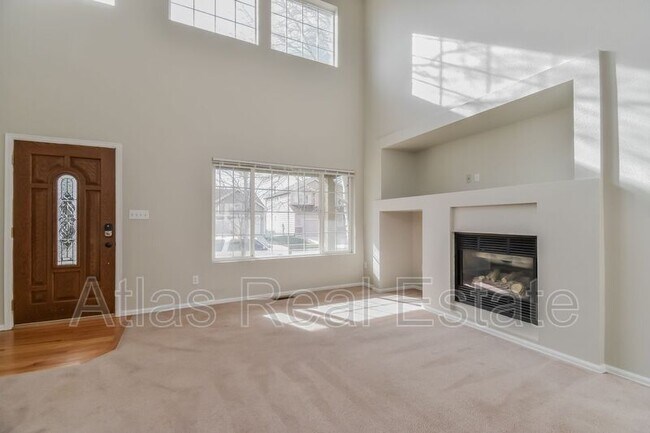 Foto del edificio - 8083 Radcliff Dr
