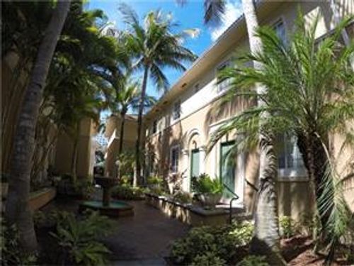 Foto del edificio - 2911 NE 185th St