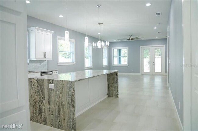 Building Photo - 3 br, 2 bath House - 105 E Broad Street UNIT