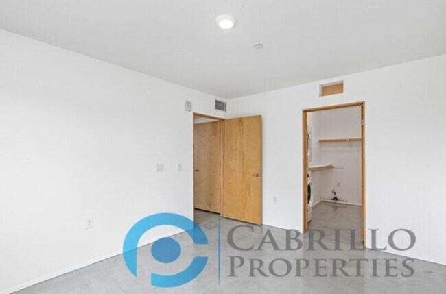 Foto del edificio - 2870 Fourth Ave