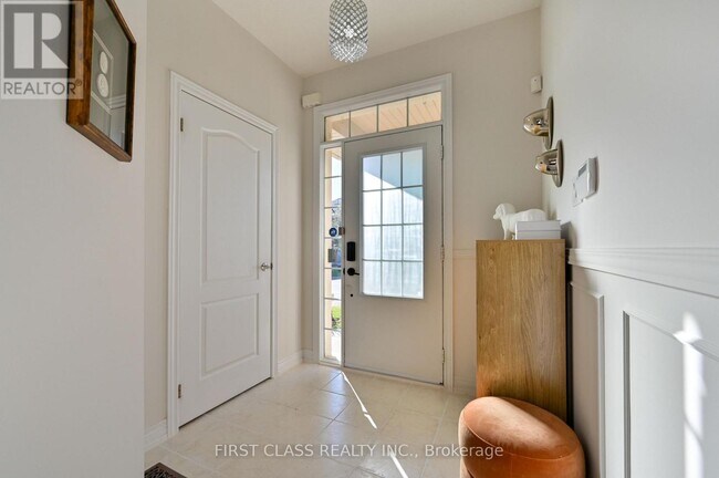 Photo du bâtiment - 12 Princess Diana Dr