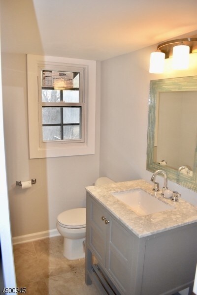 Building Photo - 654 Pomander Walk