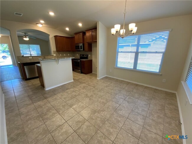 Building Photo - 5205 Cicero Dr