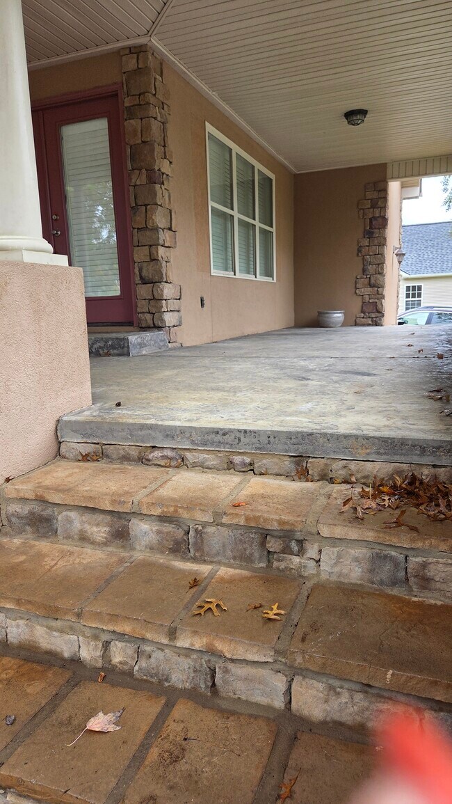 Foto del edificio - 324 Avenue of the Oaks