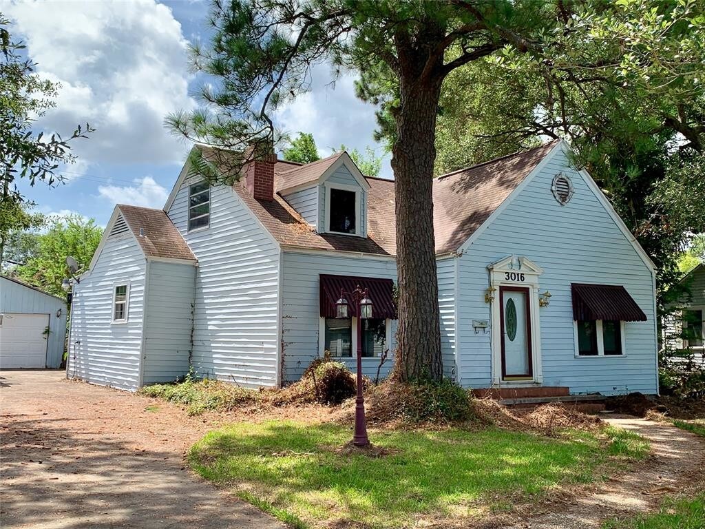 Primary Photo - 3016 Las Palmas Dr