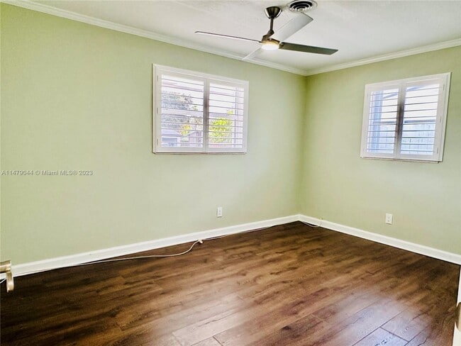 Building Photo - 9449 SW 51st Ct