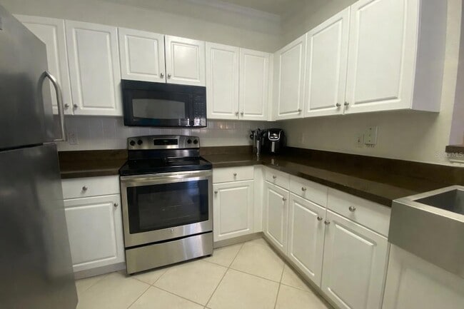 Building Photo - 4333 Bayside Village Dr