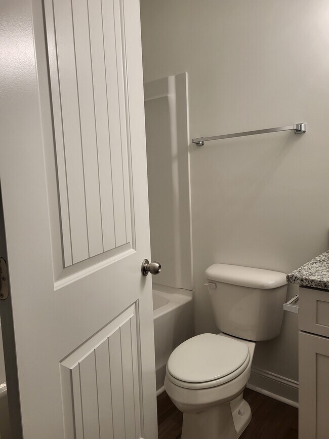 Foto del edificio - 96 Beaumont Dr