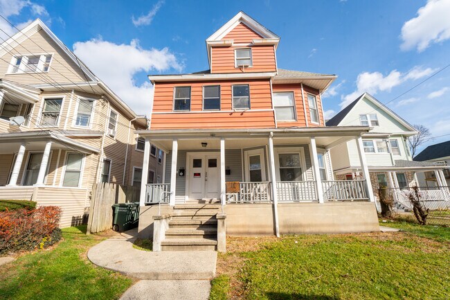 Foto del edificio - 540 Laurel Ave