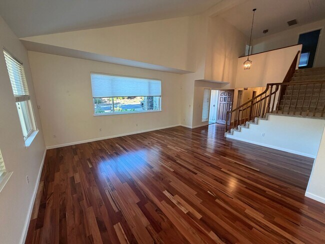 Foto del edificio - 5 Bed 3 Bath Home In Danville (Anderson Ranch)