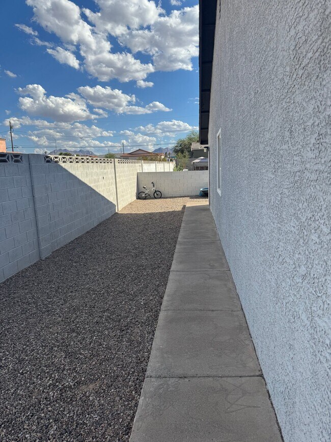 Foto del edificio - 432 E Sunset Rd