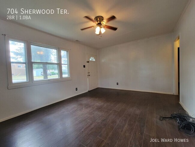 Foto del edificio - 2 Bedroom House With A Detached Garage