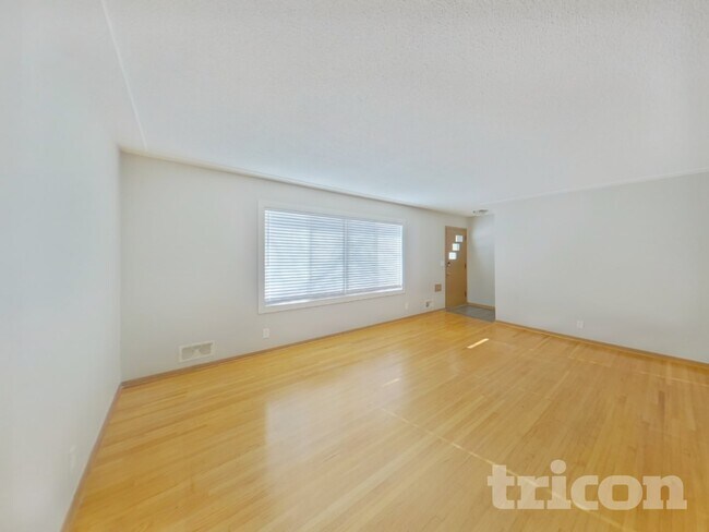 Foto del edificio - 2606 65th Ave N