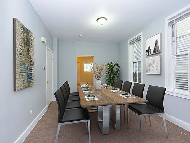 Building Photo - 1834 N Bissell St