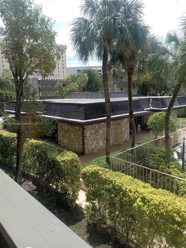 Building Photo - 8325 SW 72nd Ave