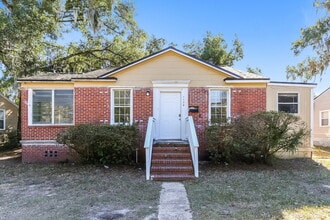 Building Photo - 1130 Saratoga Blvd