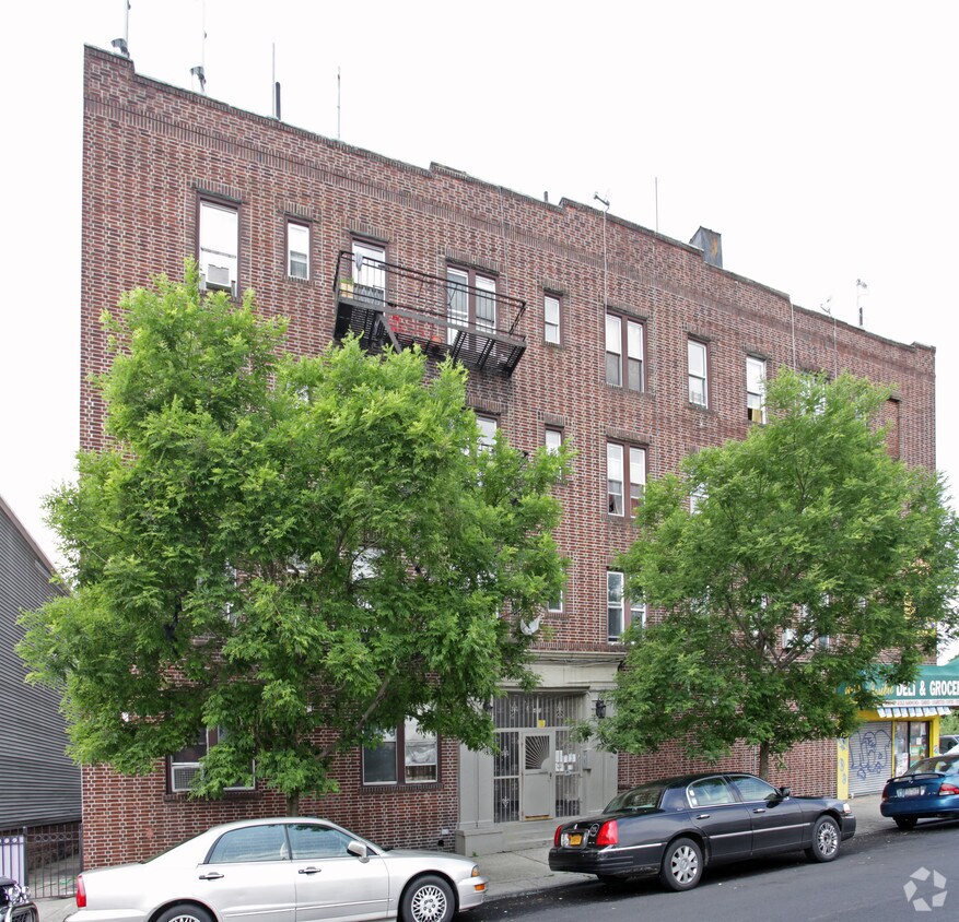 Foto del edificio - 1524-1526 Bushwick Ave