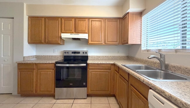 Building Photo - 12346 Fox Hound Ct