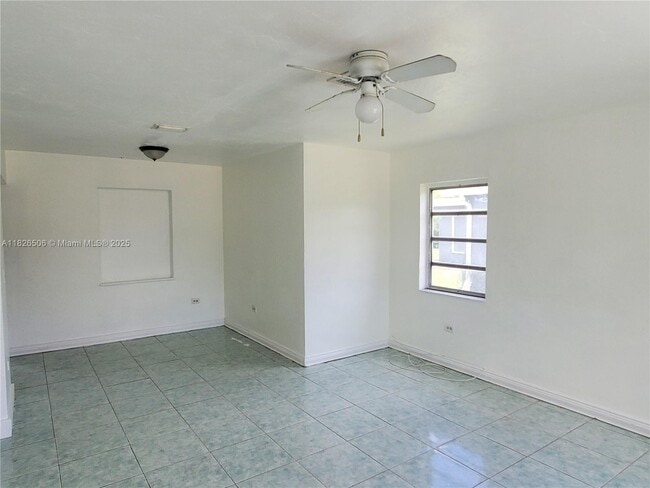 Building Photo - 1240 NE 143rd St