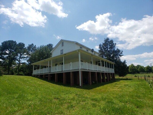 Building Photo - 1181 Walnut Grove Rd