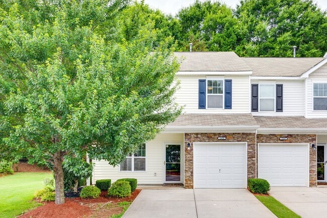 Beautifully maintained 3-bedroom, 3 bath e... - Beautifully maintained 3-bedroom, 3 bath e... Townhome