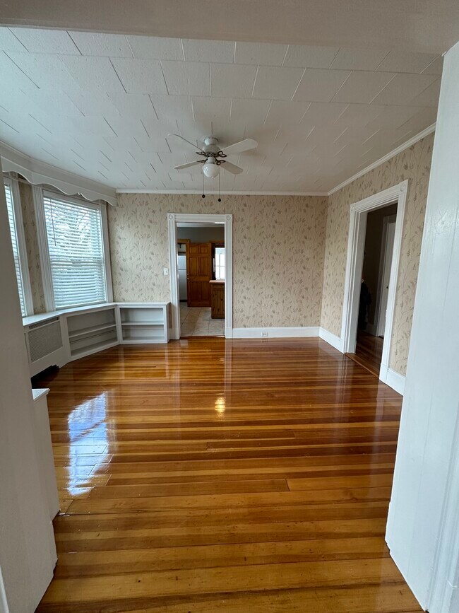 Foto del edificio - 35-37 Glover Ave