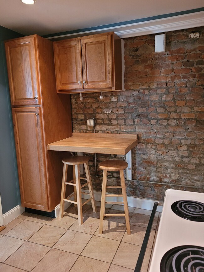 Building Photo - 334 Hudson Ave
