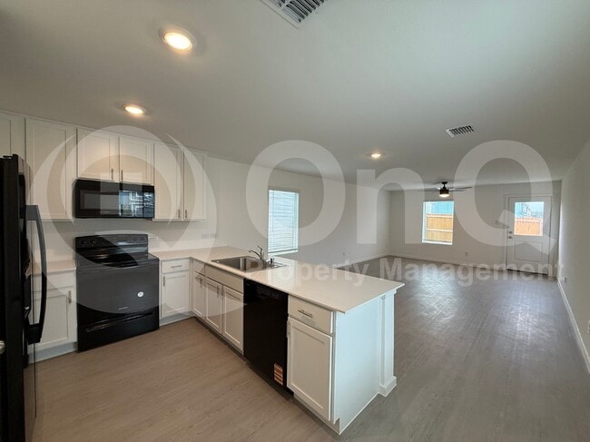 Building Photo - 6313 Kingfisher Wy